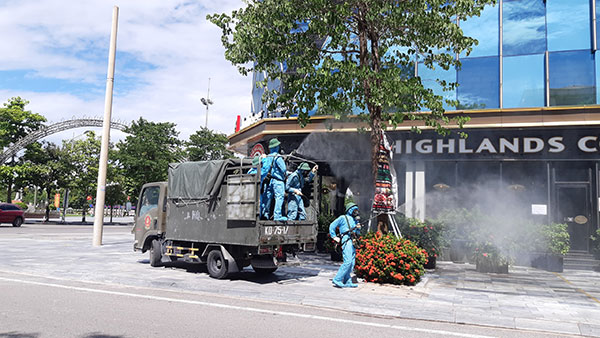 Phun thuốc diệt côn trùng ruồi muỗi tại TP Vinh Nghệ An